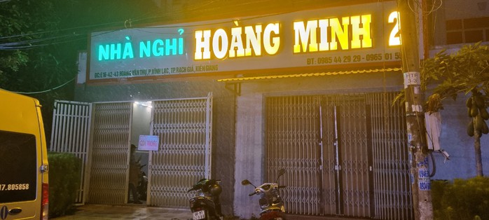 Bắt quả tang 1 phụ nữ thuê nhà nghỉ “dài hạn” để bán dâm - Ảnh 2.