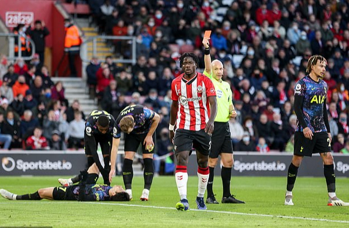 Bị tước 2 bàn thắng, Tottenham ngậm ngùi chia điểm Southampton - Ảnh 3.