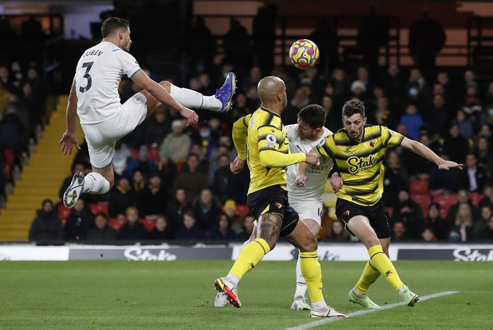 Sao Bồ tỏa sáng, Man City hạ Watford lên ngôi đầu Ngoại hạng - Ảnh 1.