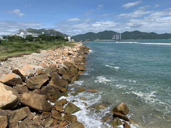 Cưỡng chế thu hồi dự án Nha Trang Sao lấn biển - Ảnh 4.