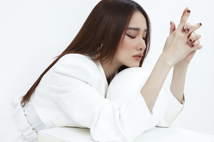 Cận cảnh nhan sắc lột xác của Nhã Phương - Ảnh 8. Cận cảnh nhan sắc lột xác của Nhã Phương - Ảnh 8.