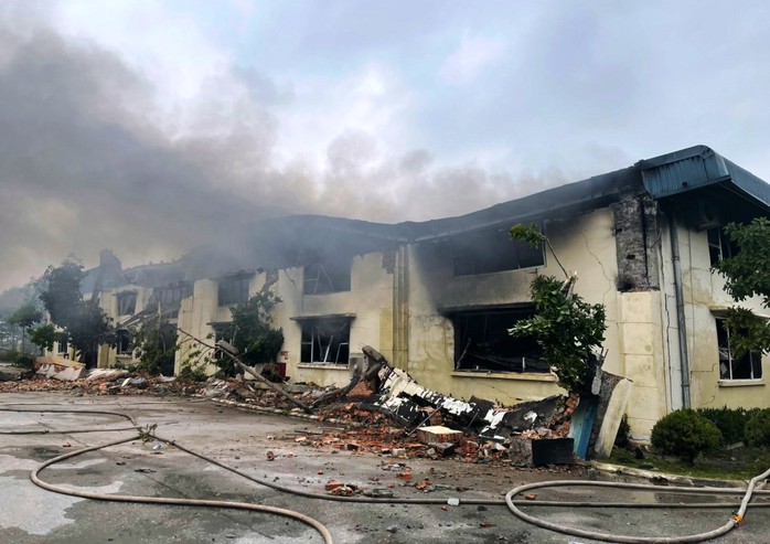 Cháy lớn tại nhà máy may IVORY ở Thanh Hóa - Ảnh 3.