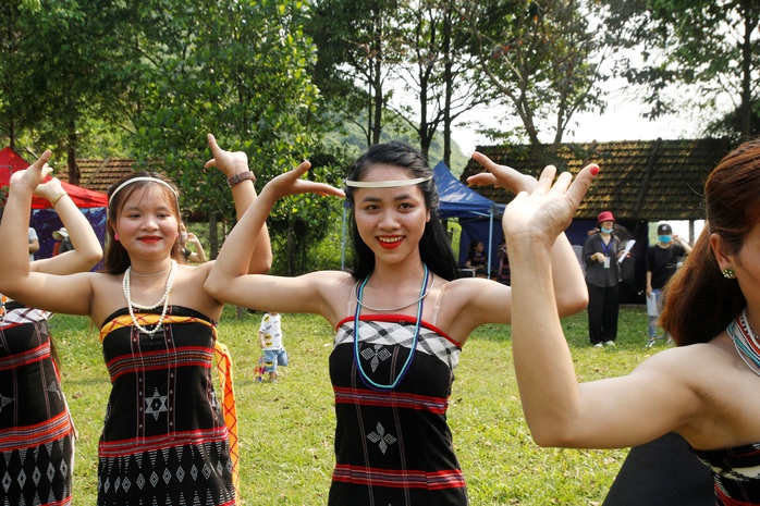 Đặc sắc lễ hội văn hóa Mùa yêu Toom Sara Fest của người Cơ Tu - Ảnh 3.