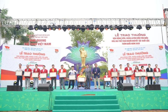 Herbalife Việt Nam vinh danh Vận động viên, Huấn luyện viên tiêu biểu 2020 - Ảnh 1.
