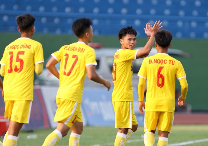 Vì sao U19 HAGL thua đậm trong ngày ra quân VCK U19 quốc gia 2021? - Ảnh 4.