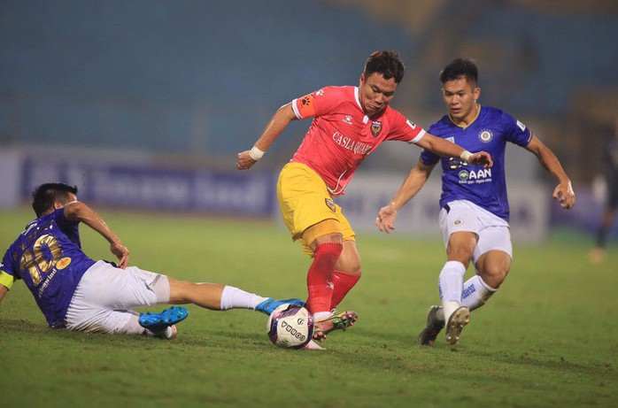 Hà Nội FC thoát thua ở phút 90 - Ảnh 2.