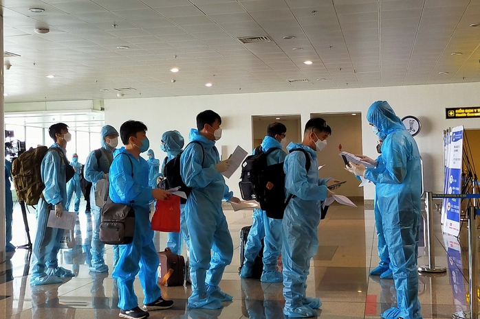 Phương án tổ chức các chuyến bay quốc tế thường lệ chở khách vào Việt Nam - Ảnh 1.
