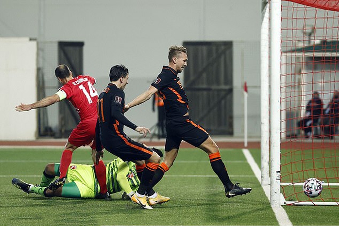 Bỉ và Hà Lan dội mưa 15 bàn thắng tại vòng loại World Cup - Ảnh 6.