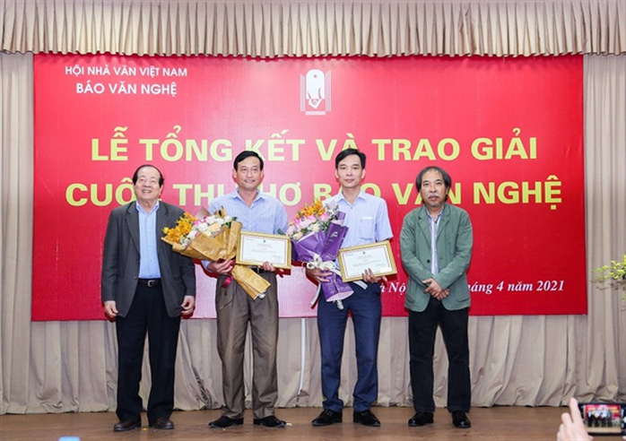 Nhà thơ Trần Đăng Khoa nói về nghi vấn đạo ý tưởng của Mẹ tôi chửi kẻ trộm - Ảnh 1.