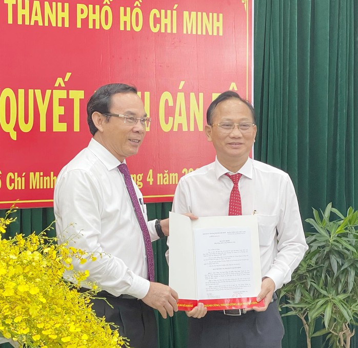 Ông Trần Văn Nam giữ chức Bí thư huyện ủy Bình Chánh - Ảnh 1.