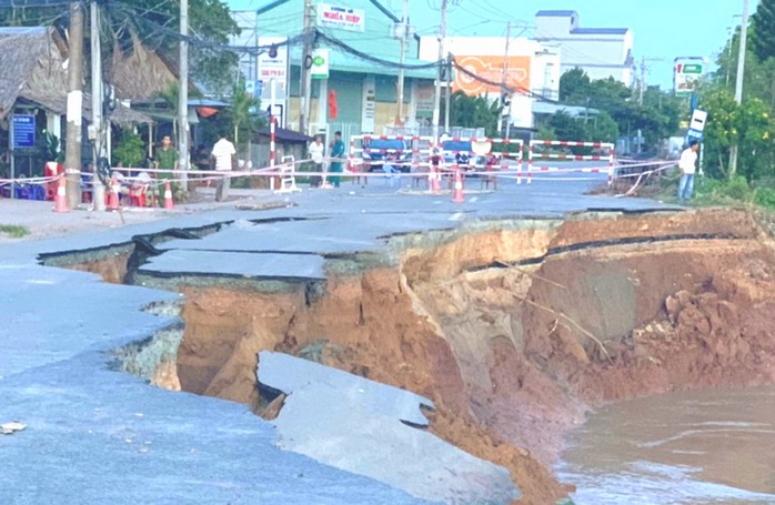 Lãnh đạo tỉnh An Giang nói về khai thác mỏ cát và sạt lở bờ sông - Ảnh 5.