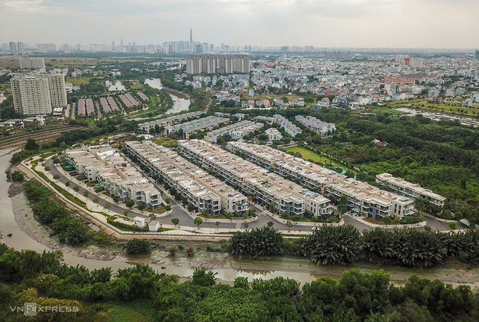 Thanh khoản biệt thự, nhà phố lao dốc - Ảnh 1.