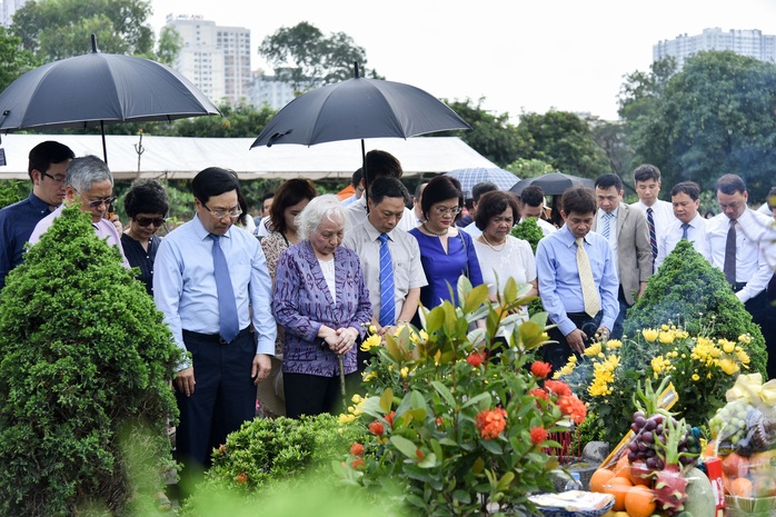 Dâng hương tưởng niệm nguyên Phó Chủ tịch Hội đồng Bộ trưởng Nguyễn Cơ Thạch - Ảnh 1.