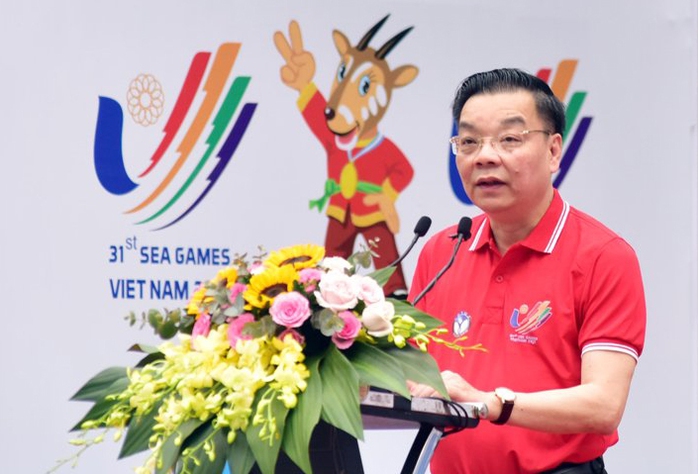 Chủ tịch Hà Nội chạy bộ quanh hồ Gươm hưởng ứng Ngày chạy Olympic vì sức khỏe toàn dân - Ảnh 1.