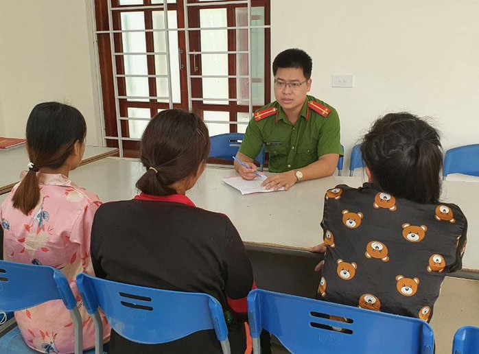 Bị người yêu bỏ, gia đình từ chối, 2 cô gái trẻ vượt biên sang Trung Quốc bán bào thai - Ảnh 1.