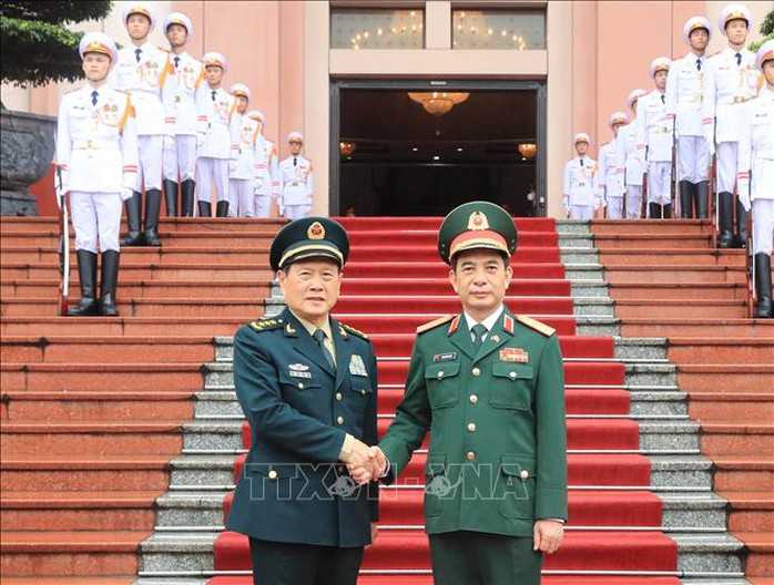 Bộ trưởng Phan Văn Giang đón Bộ trưởng Quốc phòng Trung Quốc thăm Việt Nam - Ảnh 6.