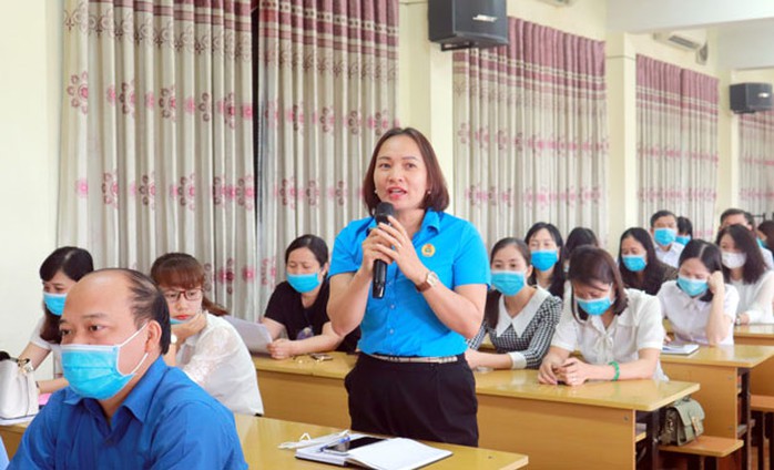 Hà Nội: 300 CNVC-LĐ tìm hiểu Bộ Luật Lao động và Luật Bầu cử - Ảnh 1.