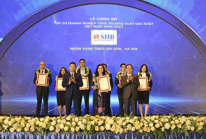SHB tiếp tục được vinh danh Top 50 doanh nghiệp tăng trưởng xuất sắc nhất Việt Nam - Ảnh 1. SHB tiếp tục được vinh danh Top 50 doanh nghiệp tăng trưởng xuất sắc nhất Việt Nam - Ảnh 1.