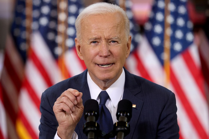 Covid-19: Tổng thống Biden nới lỏng quy định đeo khẩu trang ở Mỹ - Ảnh 1.
