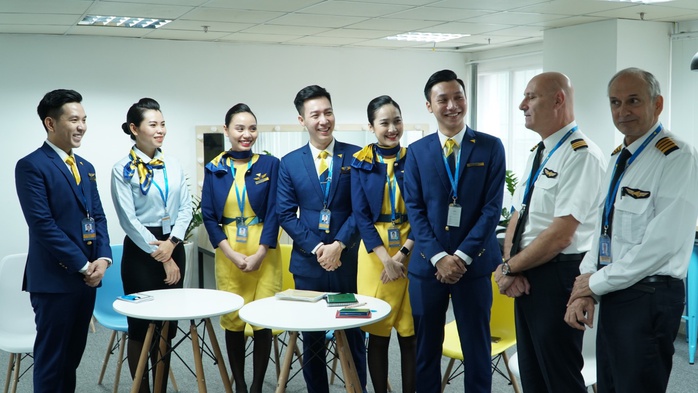 Hướng dẫn viên trên tàu bay - Trải nghiệm tiên phong mới của Vietravel Airlines - Ảnh 4.