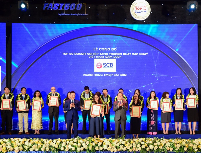 SCB vào top 50 doanh nghiệp tăng trưởng xuất sắc nhất Việt Nam năm 2021 - Ảnh 1. SCB vào top 50 doanh nghiệp tăng trưởng xuất sắc nhất Việt Nam năm 2021 - Ảnh 1.