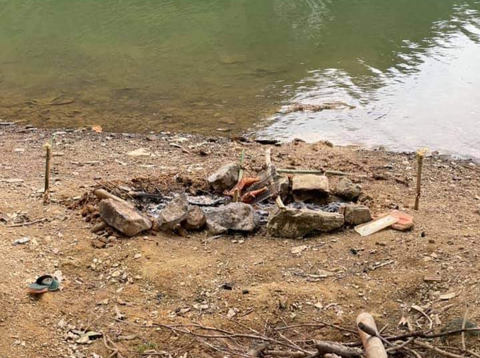 Đi picnic, nam sinh lớp 11 chết đuối ở hồ sông Mực - Ảnh 2.