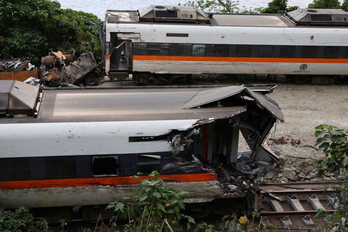 Phút định mệnh trong vụ tai nạn tàu hỏa Đài Loan - Ảnh 3.