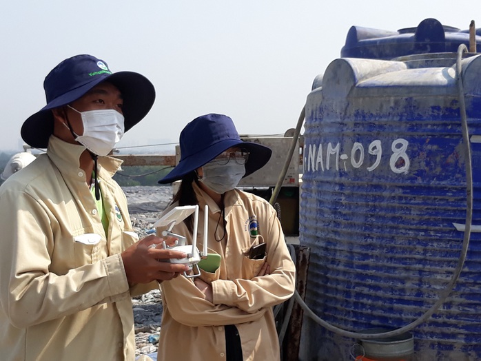 VWS thử nghiệm thiết bị bay phun xịt khử mùi trong xử lý rác - Ảnh 2. VWS thử nghiệm thiết bị bay phun xịt khử mùi trong xử lý rác - Ảnh 2.