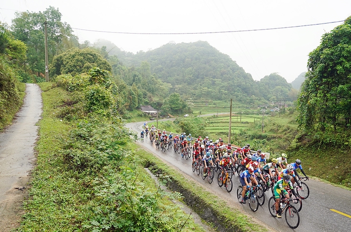 Vượt sương mù dày đặt, Loic Desriac đánh bại Nguyễn Tấn Hoài tại Lạng Sơn - Ảnh 3.