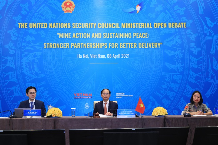 Việt Nam chủ trì họp HĐBA LHQ về khắc phục hậu quả bom mìn - Ảnh 1.