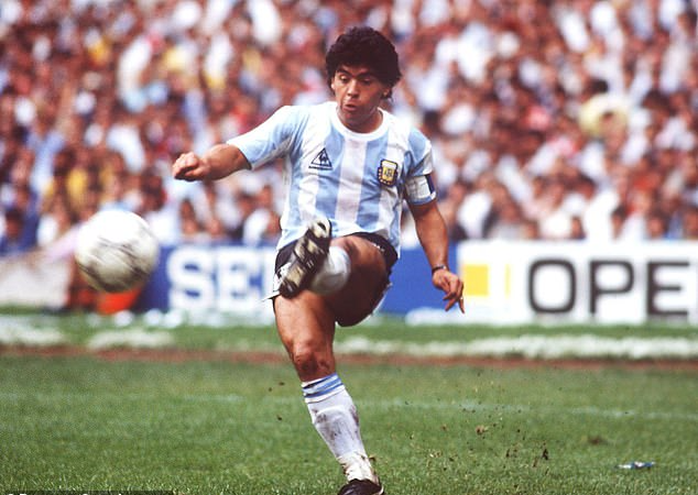 Tiết lộ chấn động: Maradona bị bỏ mặc đau đớn nhiều giờ đến chết - Ảnh 5.