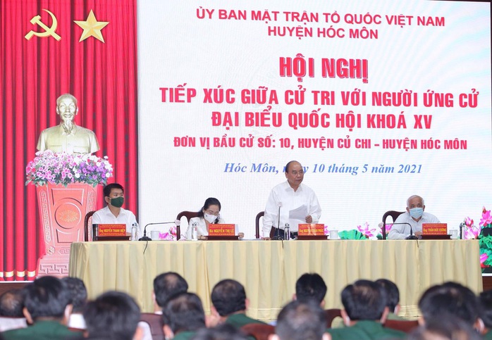 Chủ tịch nước Nguyễn Xuân Phúc tiếp xúc cử tri quân đội - Ảnh 2.