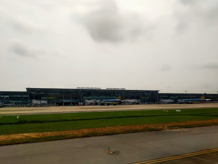 Diều, flycam xâm nhập sân bay Nội Bài, Tân Sơn Nhất - Ảnh 1.