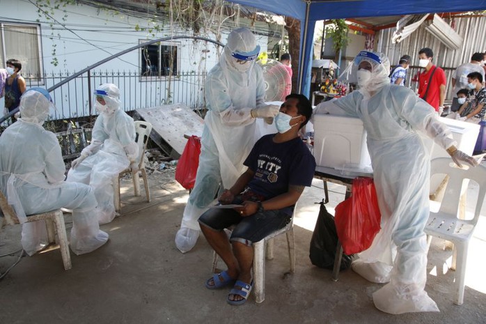 Số ca nhiễm Covid-19 ở Thái Lan tăng khủng khiếp - Ảnh 1.