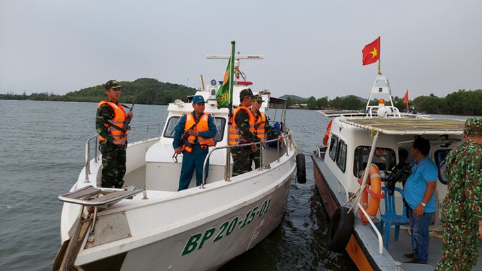 Cắm chốt cùng lính biên phòng (*): Lạnh cóng giữa biển đêm - Ảnh 1.