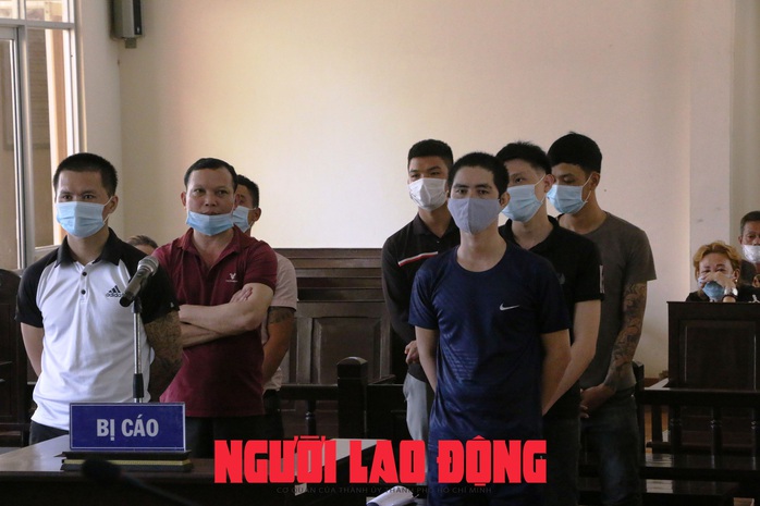 CLIP: Ngày “đền tội” của băng nhóm cho vay với lãi suất 2.433%/năm - Ảnh 2. CLIP: Ngày “đền tội” của băng nhóm cho vay với lãi suất 2.433%/năm - Ảnh 2.