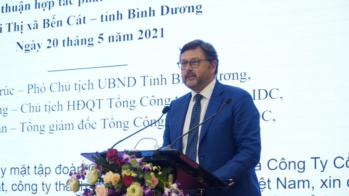 Becamex IDC và Central Retail Vietnam hợp tác phát triển trung tâm thương mại Go! - Ảnh 3. Becamex IDC và Central Retail Vietnam hợp tác phát triển trung tâm thương mại Go! - Ảnh 3.