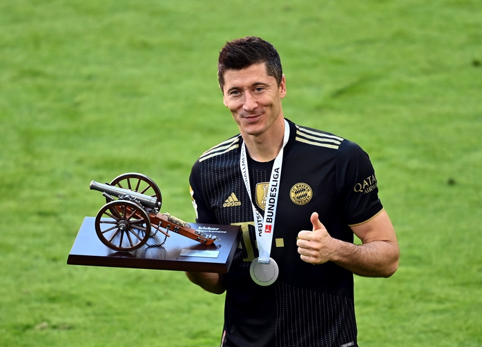 Lewandowski phá kỷ lục trong ngày Bayern Munich đăng quang vô địch Bundesliga - Ảnh 8.