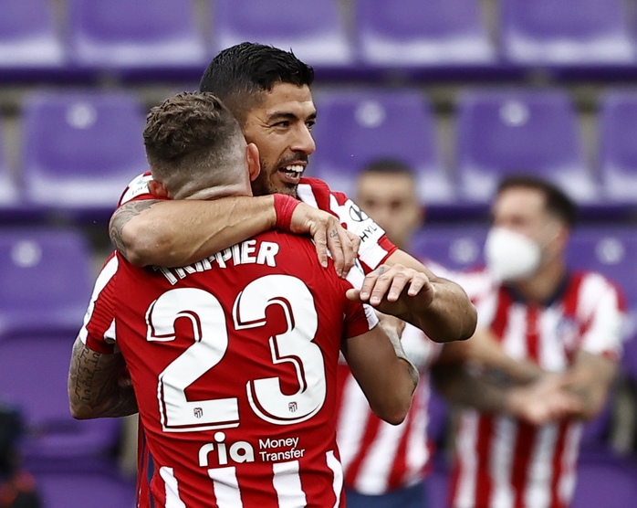 Đua vô địch nghẹt thở, Atletico Madrid đăng quang La Liga sau 7 năm - Ảnh 5.