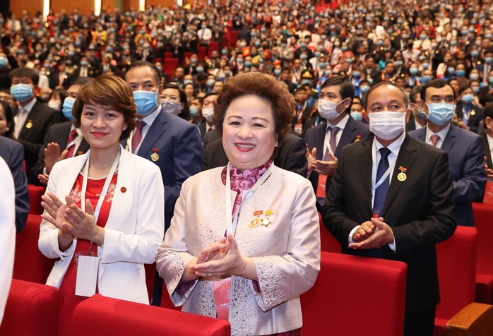 Madame Nguyễn Thị Nga tham dự Đại hội Thi đua yêu nước toàn quốc - Ảnh 4. Madame Nguyễn Thị Nga tham dự Đại hội Thi đua yêu nước toàn quốc - Ảnh 4.