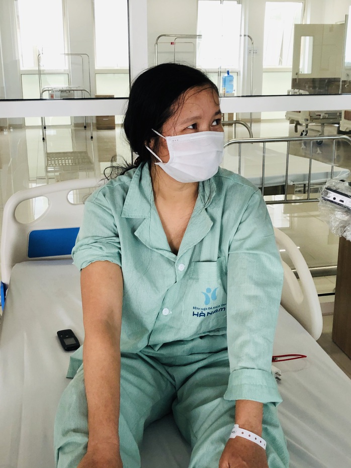 Chuyển 151 F1 của ca bệnh Covid-19 siêu lây nhiễm đến Bệnh viện Bạch Mai cơ sở 2 - Ảnh 17.