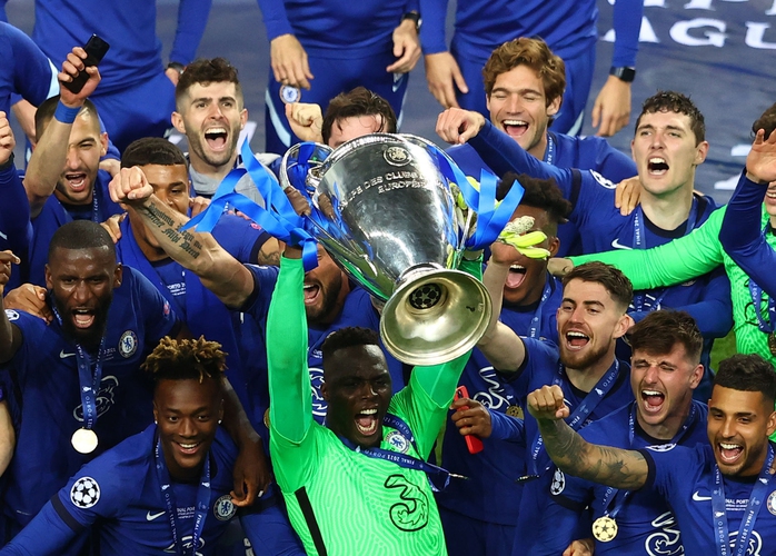 Chelsea vô địch Champions League từ đống đổ nát - Ảnh 1.
