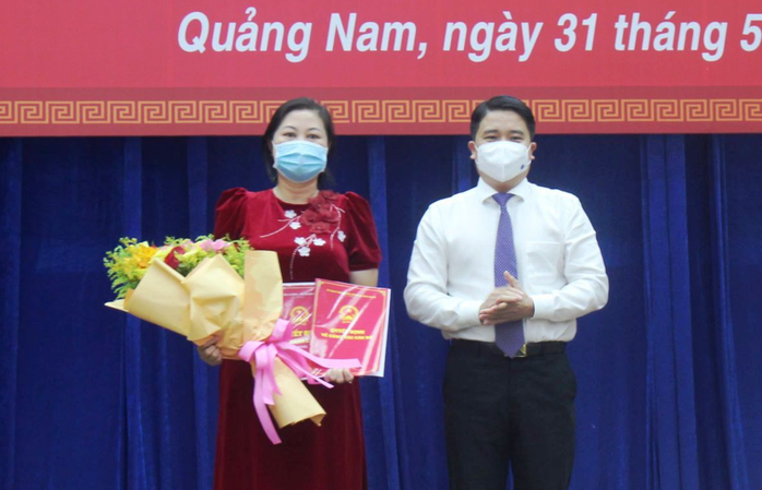 Quảng Nam ra mắt ban giám hiệu siêu trường cao đẳng - Ảnh 1.