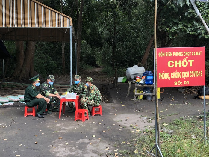 Tây Ninh tăng cường kiểm soát biên giới và phòng, chống dịch Covid-19 - Ảnh 2.