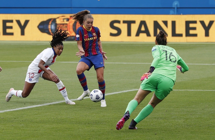 Thắng kịch tính PSG, Barcelona giành vé chung kết Champions League nữ  - Ảnh 2.