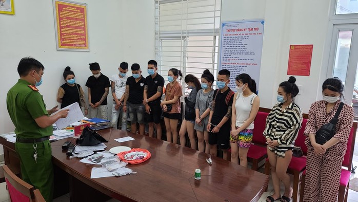 Giữa đại dịch Covid-19, nhóm thanh niên tại Đà Nẵng đến khách sạn mở “tiệc ma túy” - Ảnh 1.