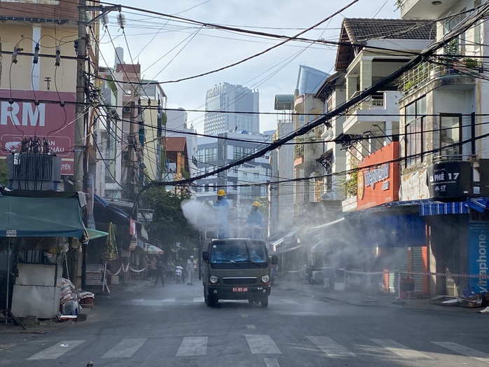 Phong tỏa toàn bộ khu chợ Đống Đa - Đà Nẵng - Ảnh 4.