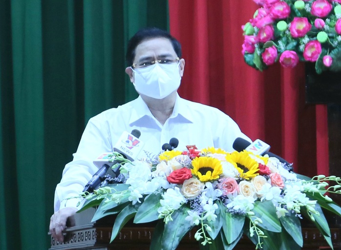 Thủ tướng Phạm Minh Chính kêu gọi người dân, cử tri chung tay chống dịch - Ảnh 1.