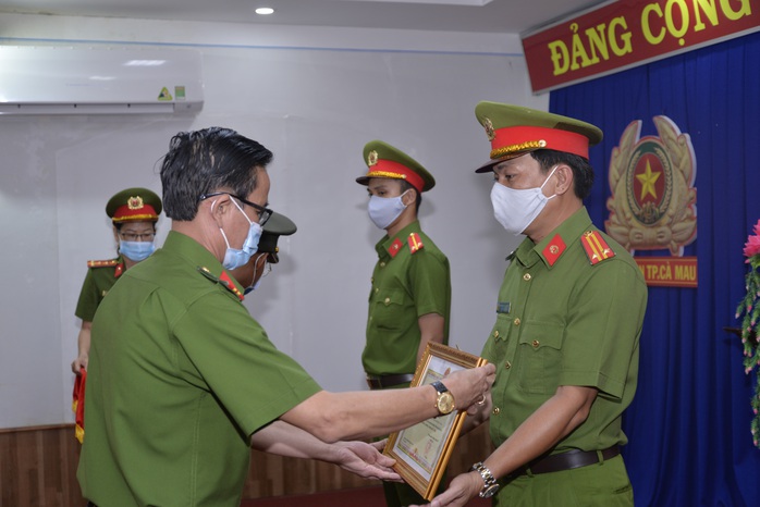 Vụ án ma túy lớn nhất Cà Mau: Bộ Công an khen thưởng 2 tập thể - Ảnh 3.