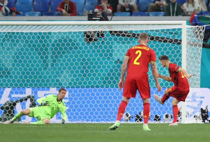 Bỉ - Nga 3-0: Cú đúp Lukaku đè bẹp gấu Nga - Ảnh 4.